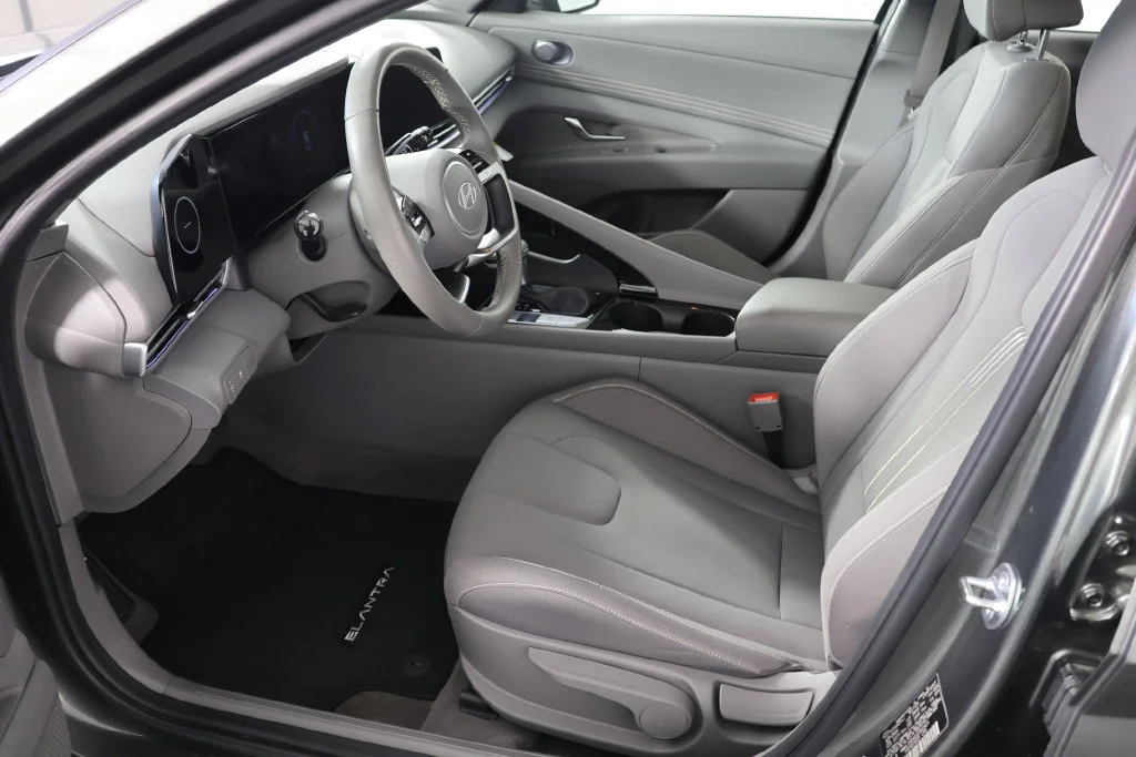 Certified Used 2025 Gray Hyundai SEL Convenience image 20