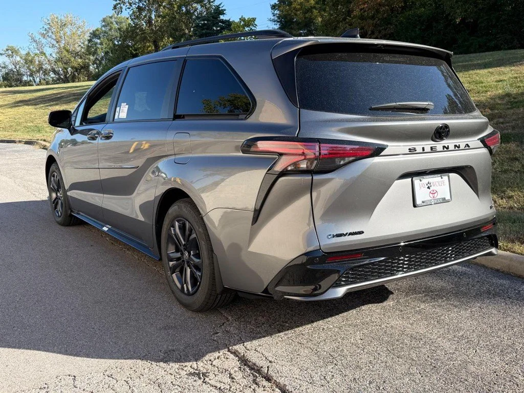New 2026 Heavy Metal Toyota XSE image 3