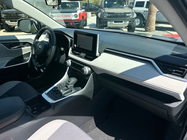 Used 2025 Silver Toyota XLE image 30