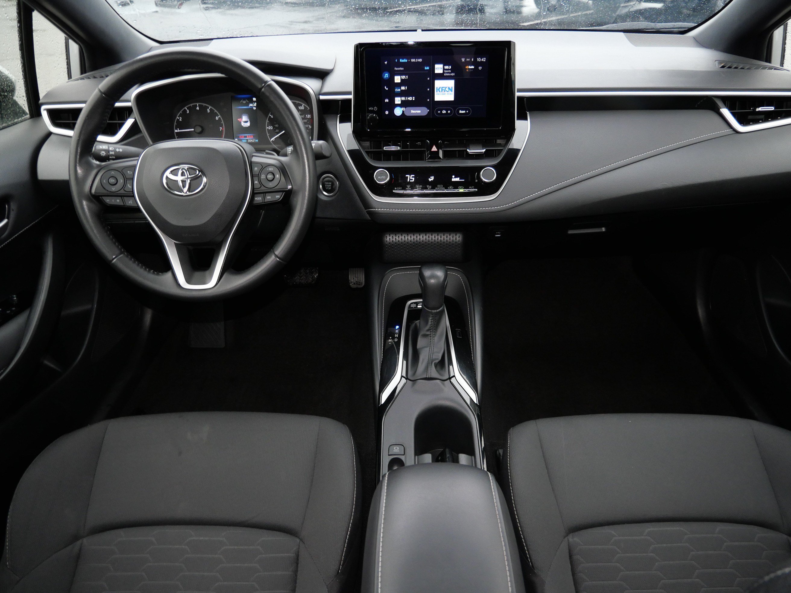 Certified Used 2025 Classic Silver Metallic Toyota SE image 10