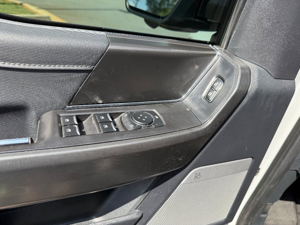 Used 2024 Gray Ford XLT image 25