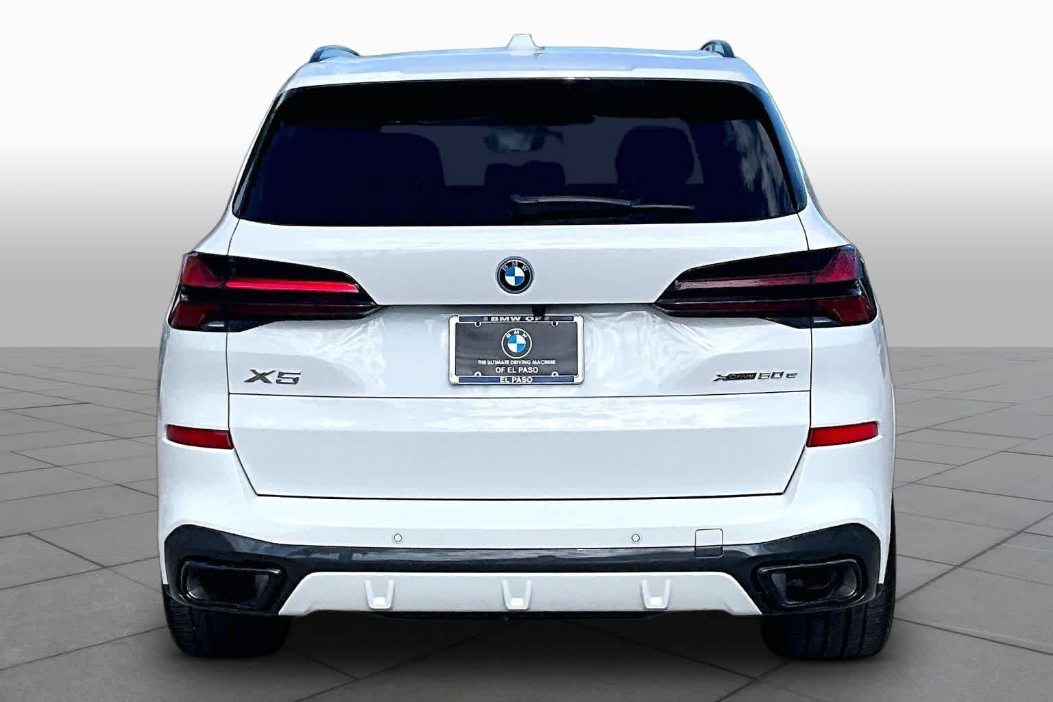 Used 2026 Alpine White BMW xDrive50e image 4