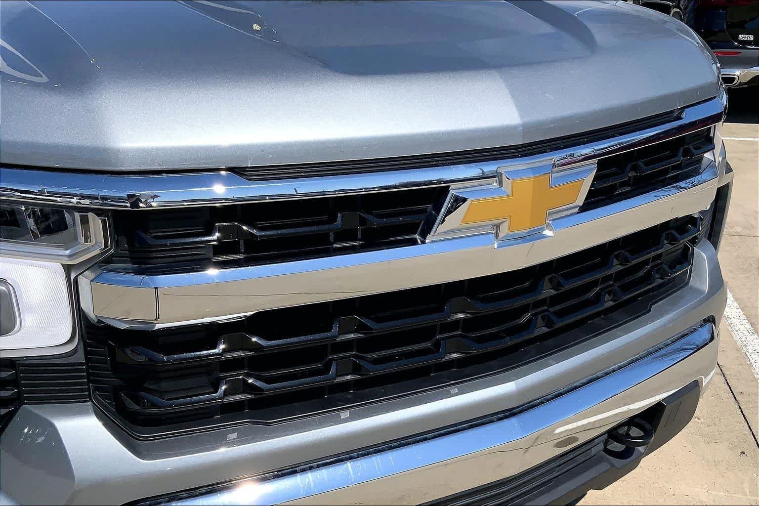 Used 2025 Sterling Gray Metallic Chevrolet LT image 52