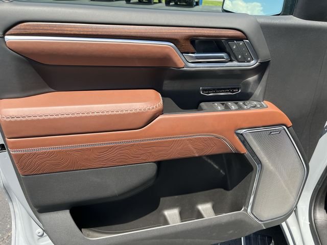 Used 2025 Gray GMC Denali Ultimate image 13