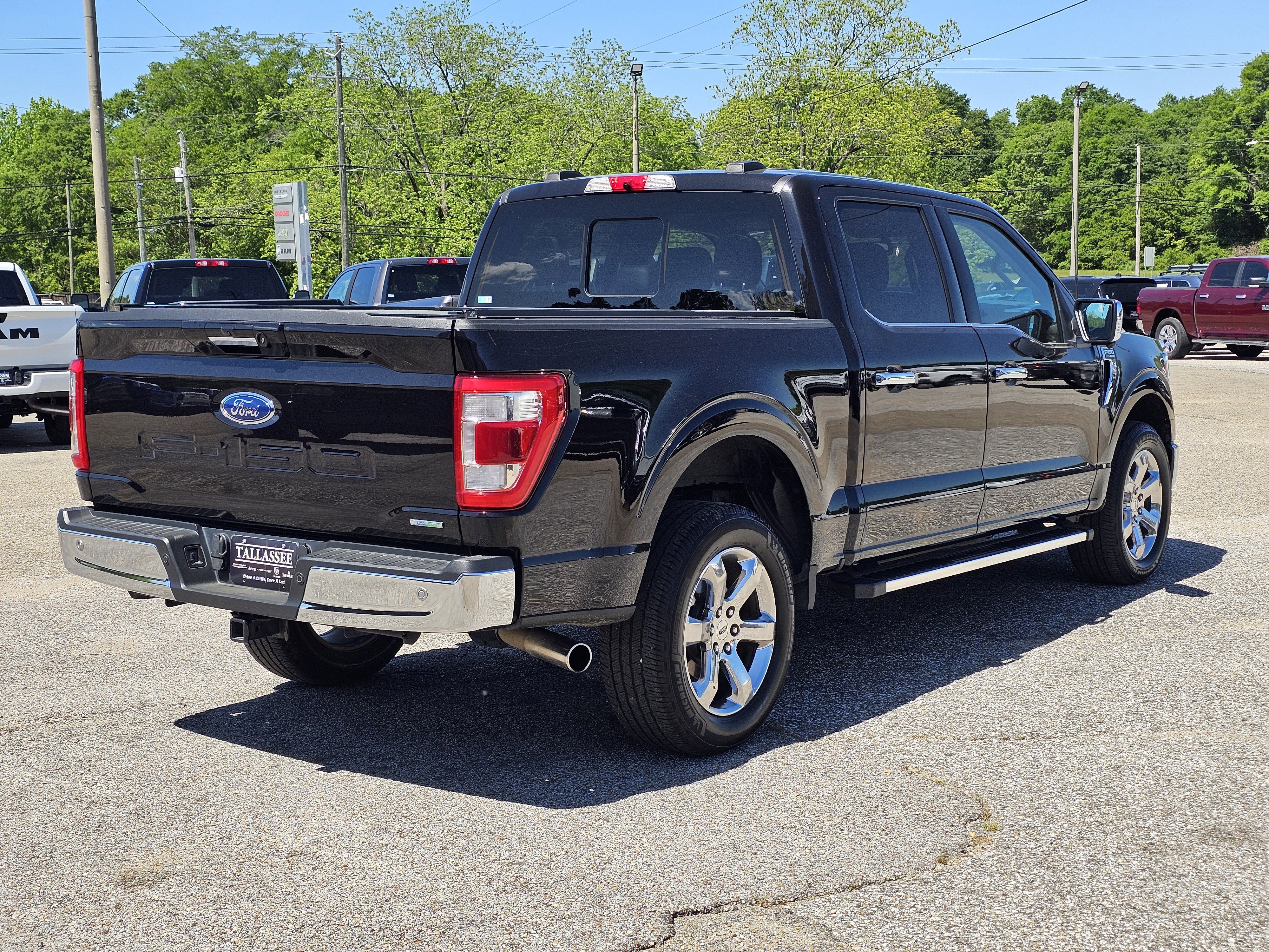 Used 2022 Agate Black Metallic Ford LARIAT image 9