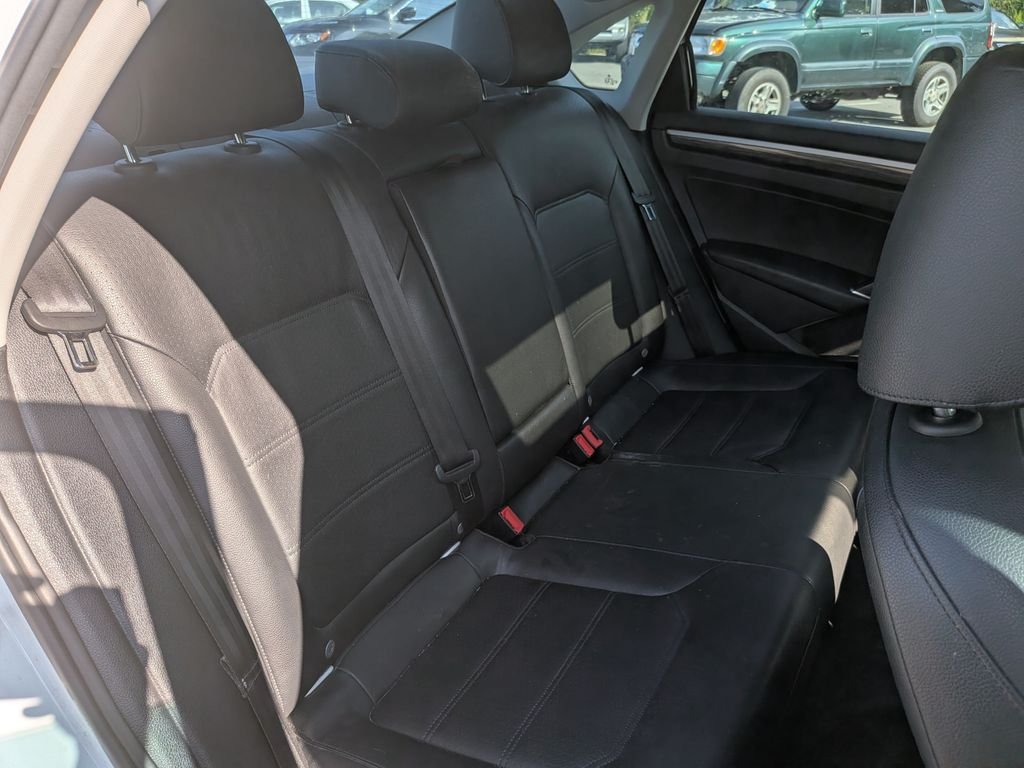 Used 2017 White Volkswagen 1.8T SE image 23