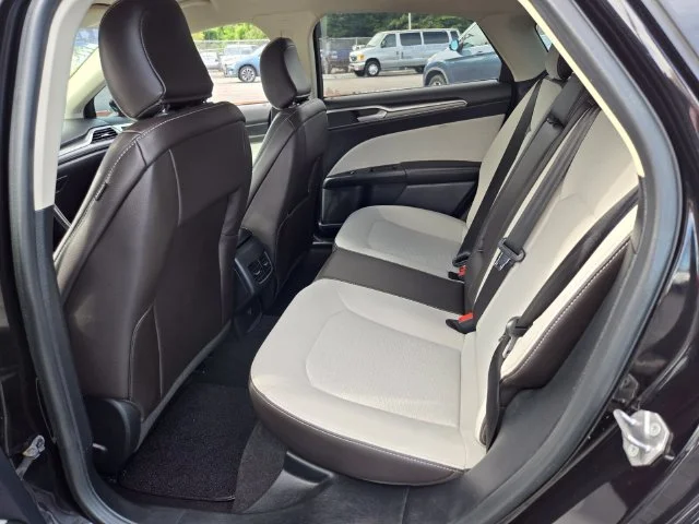 Used 2020 Black Ford SE image 11
