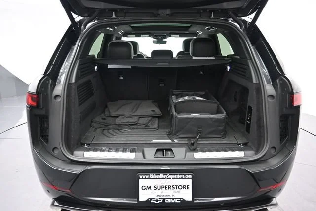 Used 2025 Charente Gray P Land Rover Autobiography image 22