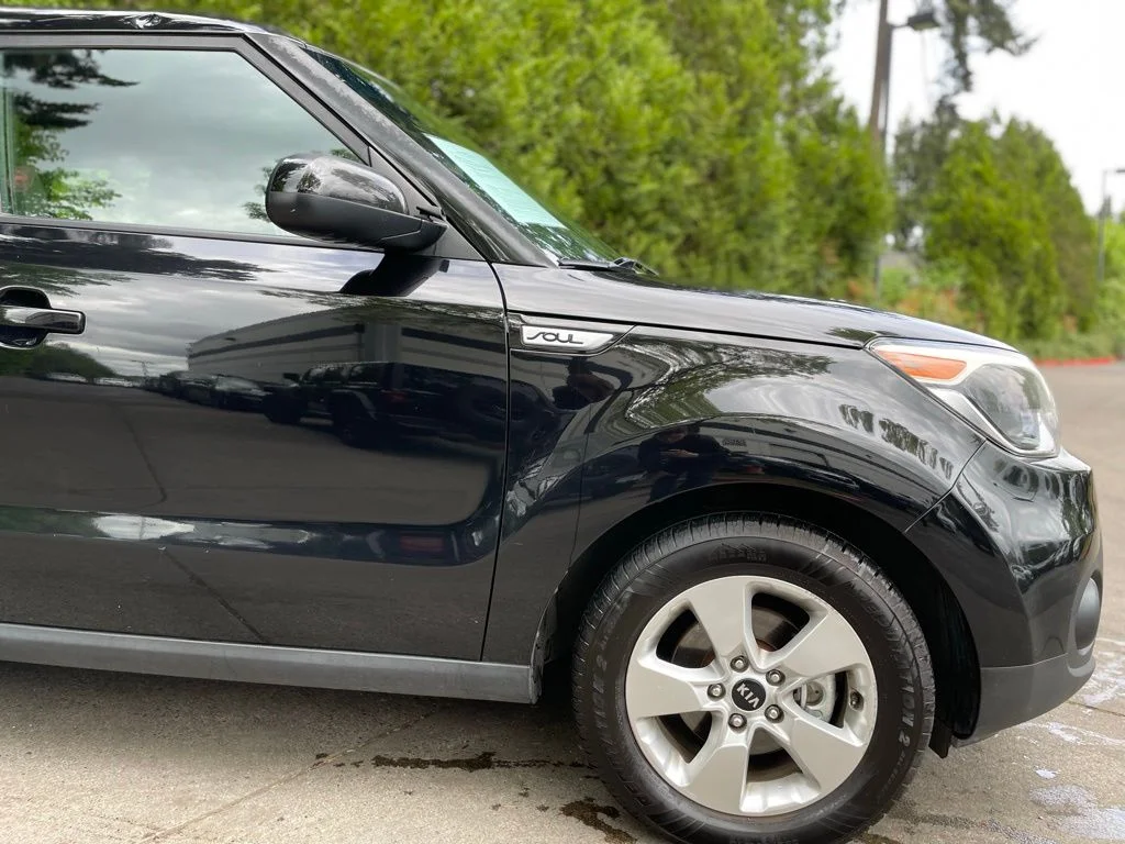 Used 2017 Kia Soul Base with VIN KNDJN2A24H7471752 for sale in Gladstone, OR
