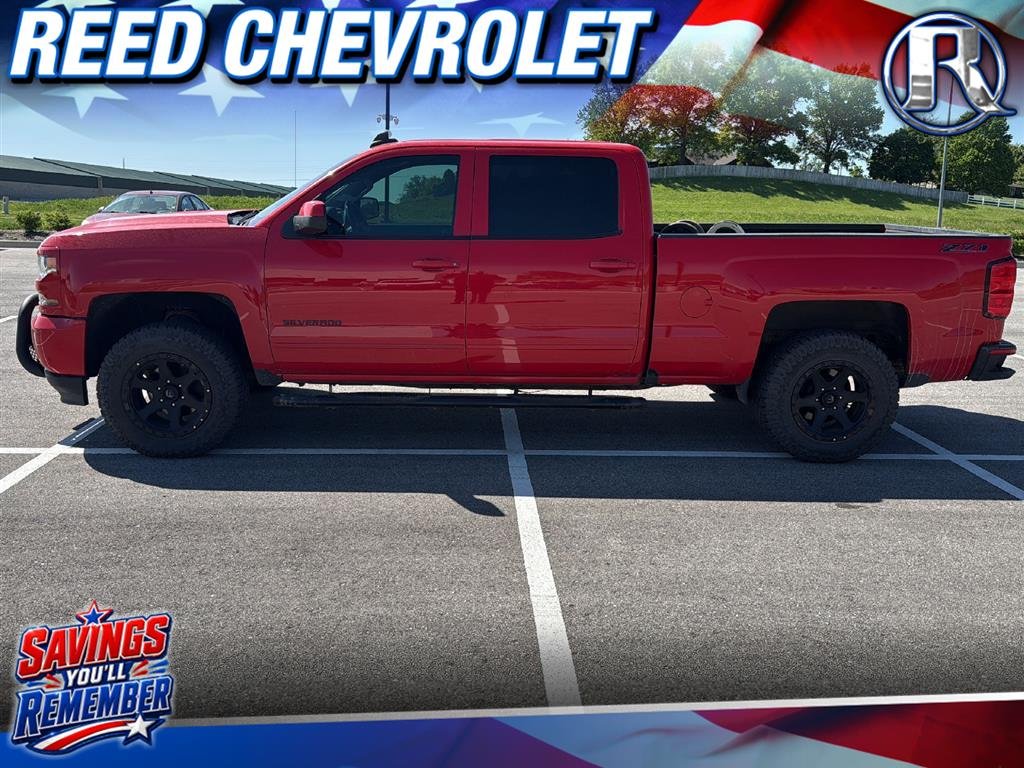 2017 Chevrolet Silverado 1500 LT 4X4 Crew Cab Short Box's photo