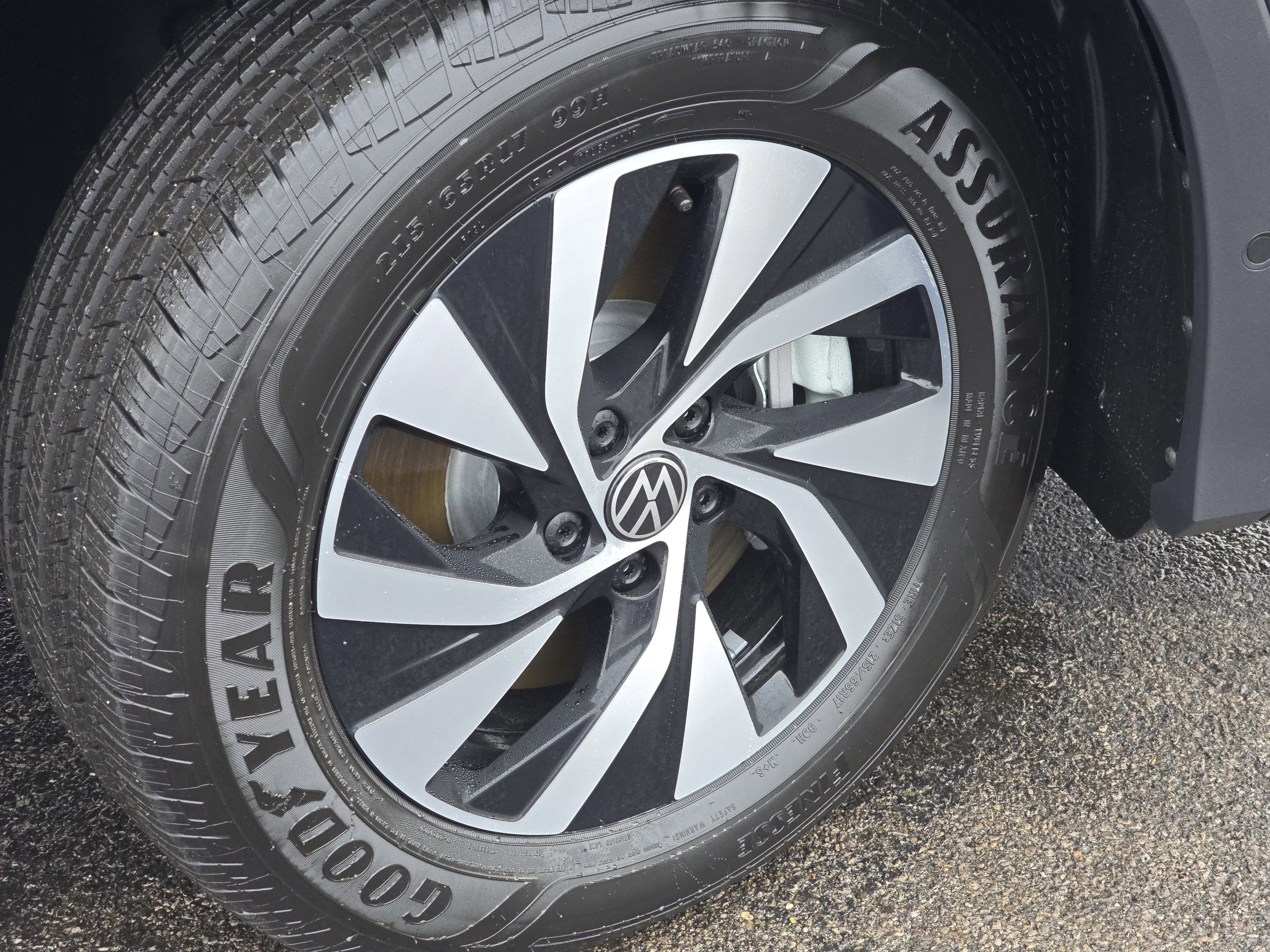 New 2026 Platinum Gray Metallic Volkswagen S image 13