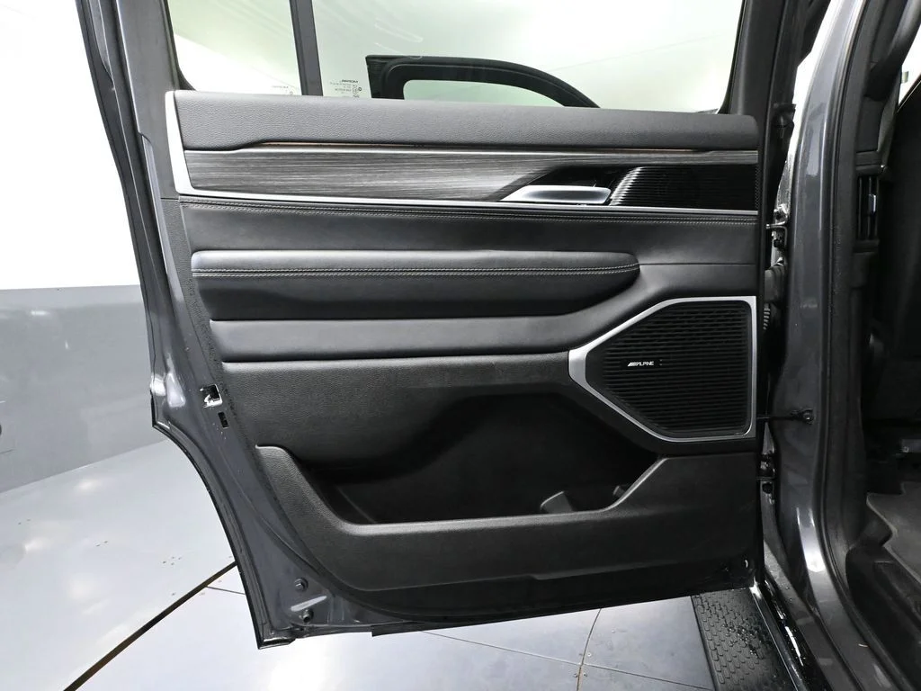 2024 Jeep Wagoneer Series II - Photo 37