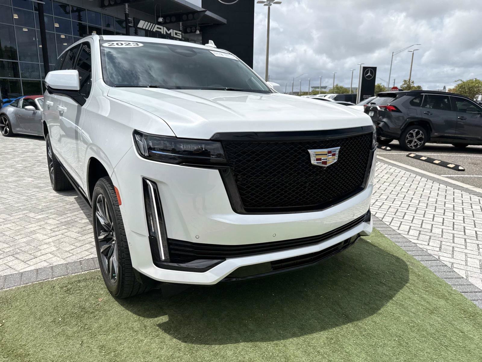 Used 2024 Crystal White Tricoat CADILLAC Sport Platinum image 8