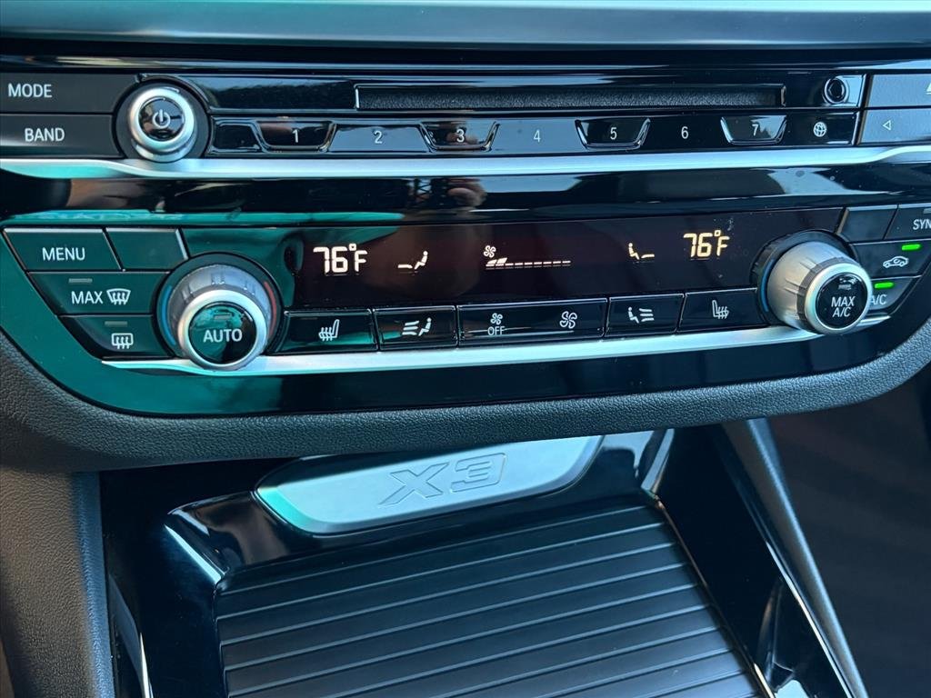 Used 2019 Dark Graphite Metallic BMW xDrive30i image 15
