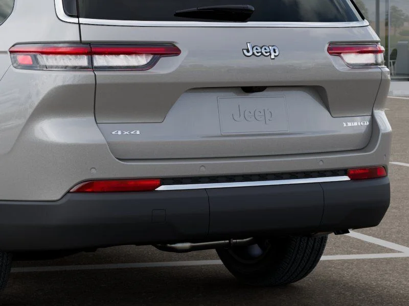 New 2026 Silver Zynith Exterior Paint Jeep Limited image 13