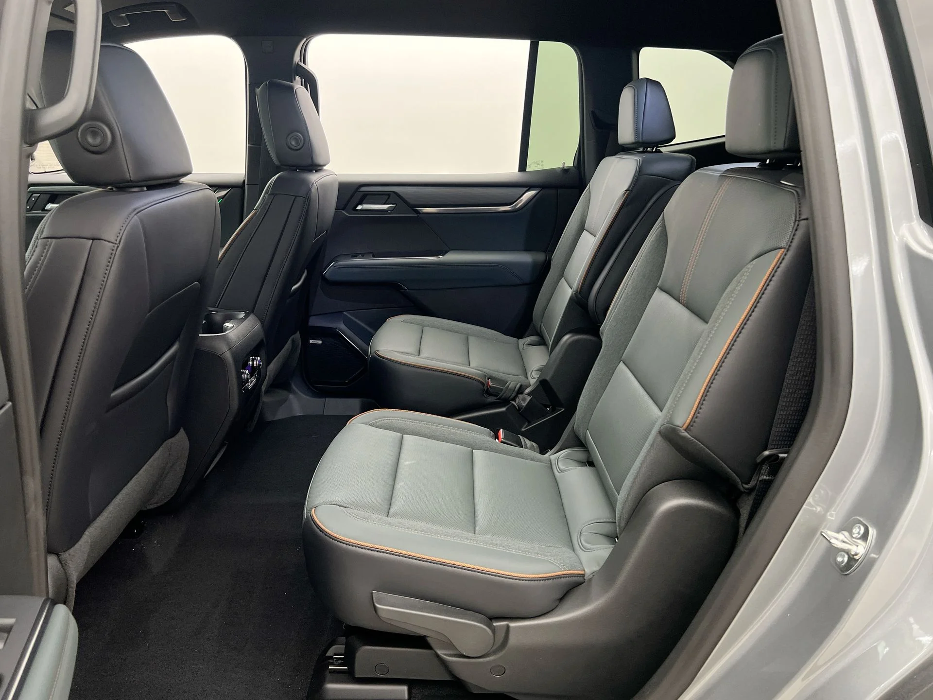 2026 GMC Acadia AT4 - Photo 77