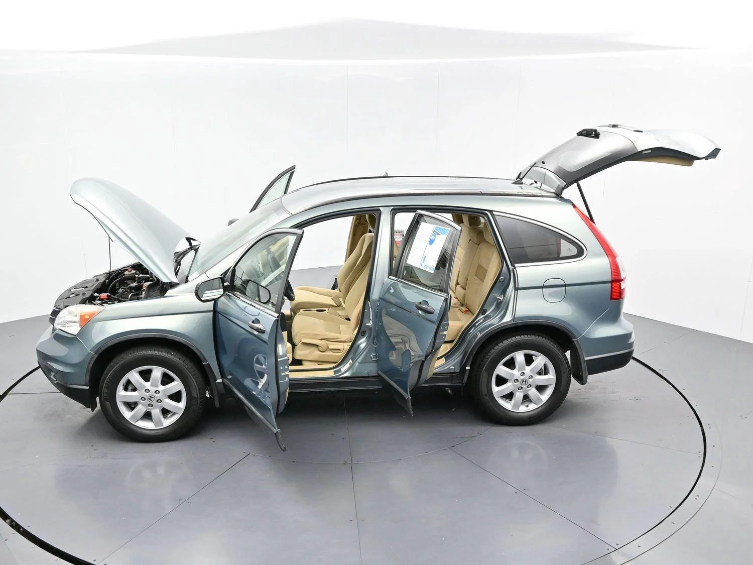 Used 2011 Opal Sage Metallic Honda SE image 36