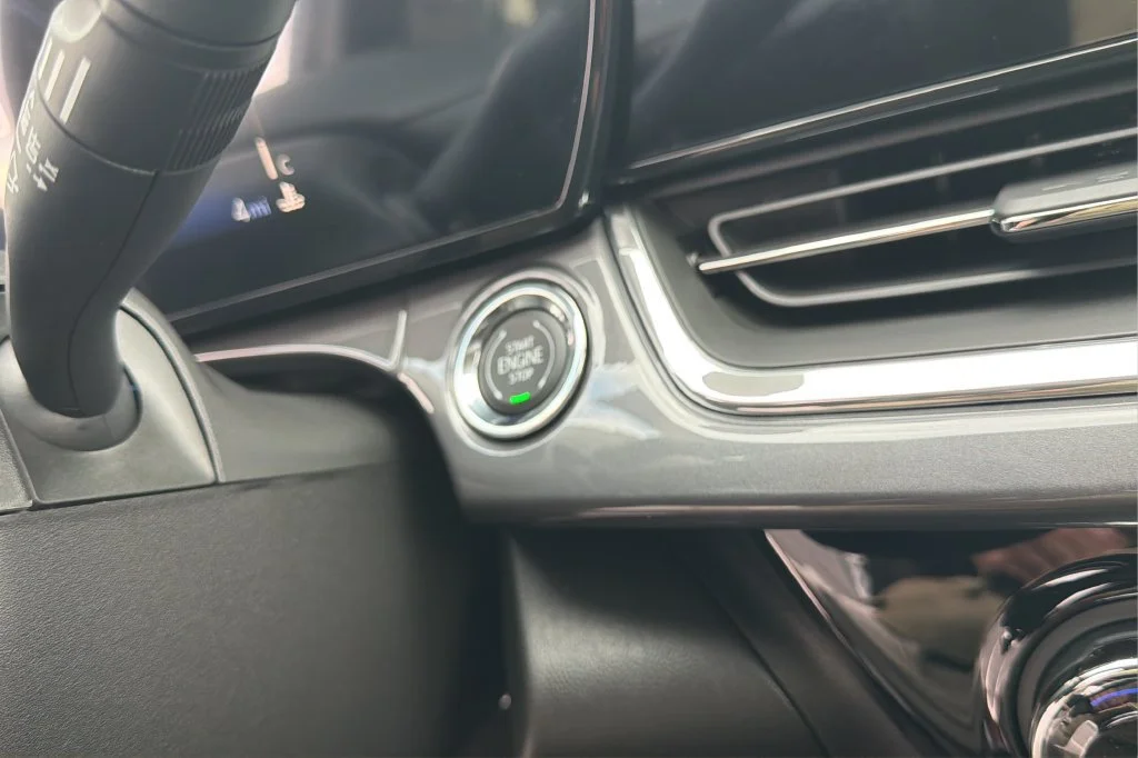 New 2026 Summit White Chevrolet ACTIV image 26