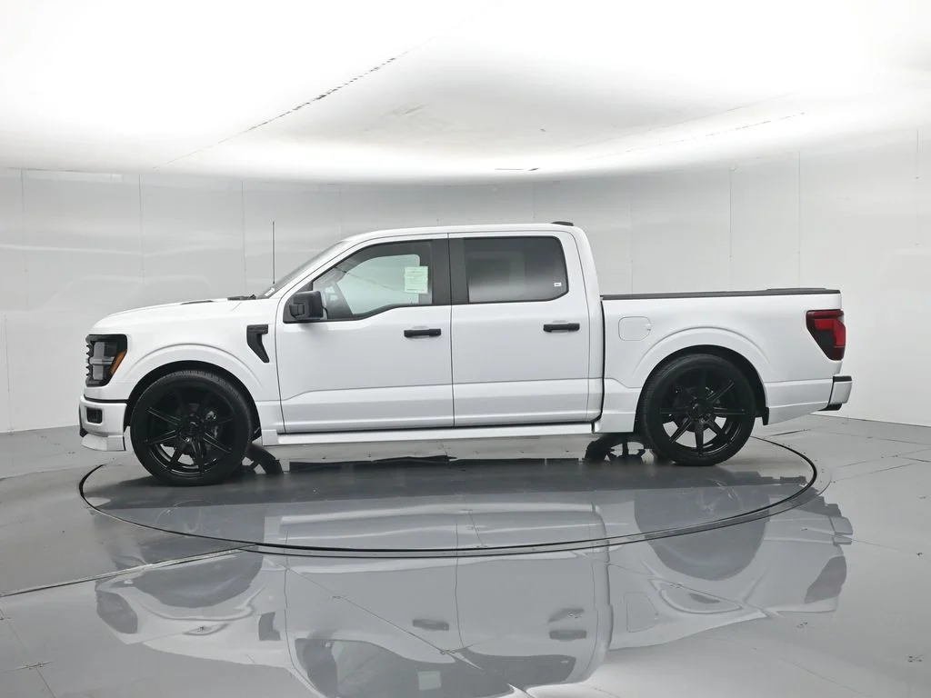 New 2026 Oxford White Ford STX image 27