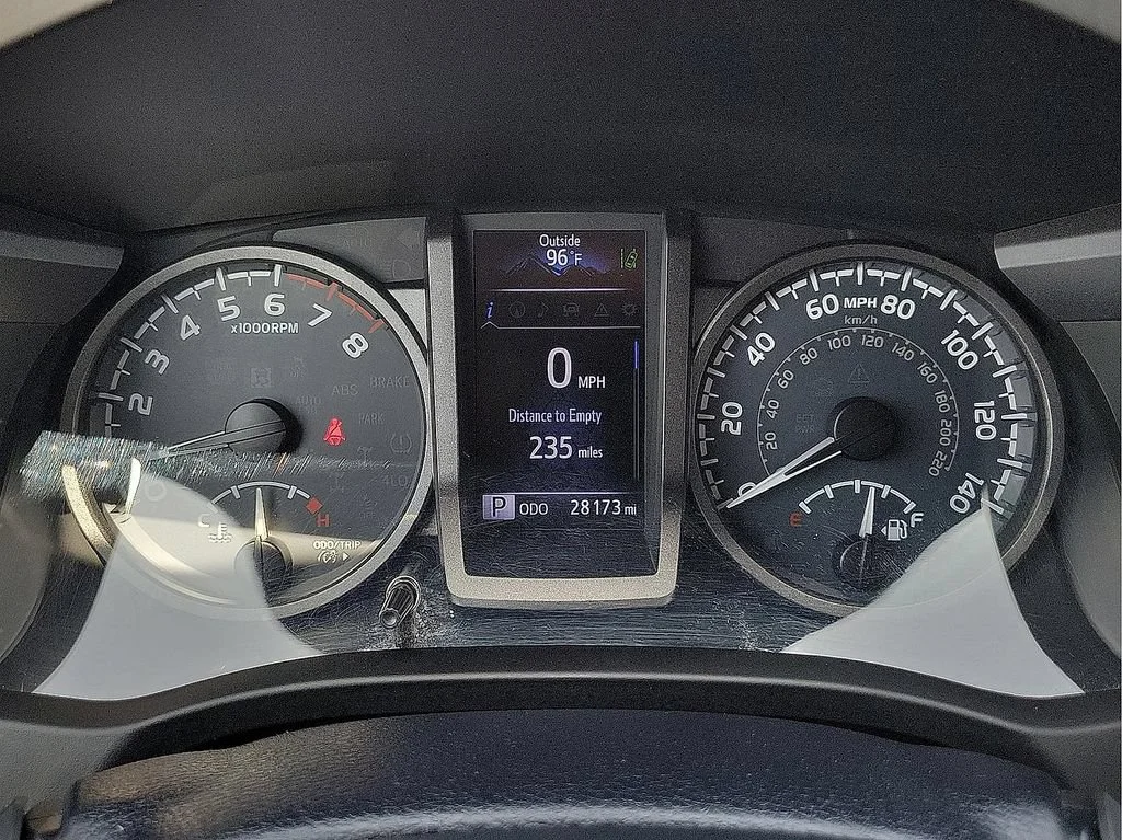 Used 2018 Gray Toyota SR image 17