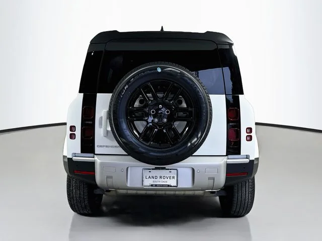 Used 2025 Fuji White Land Rover S image 6