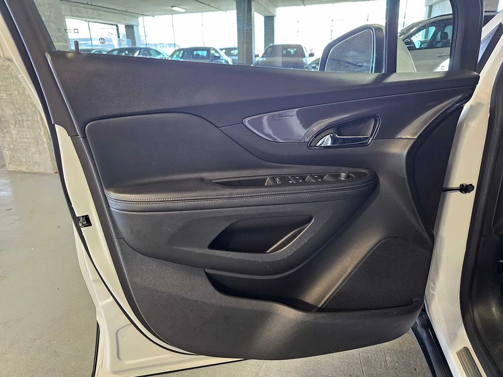 Used 2019 Summit White Buick Sport Touring image 21