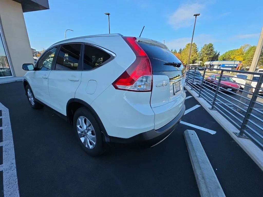 Used 2014 White Diamond Pearl Honda EX-L image 4