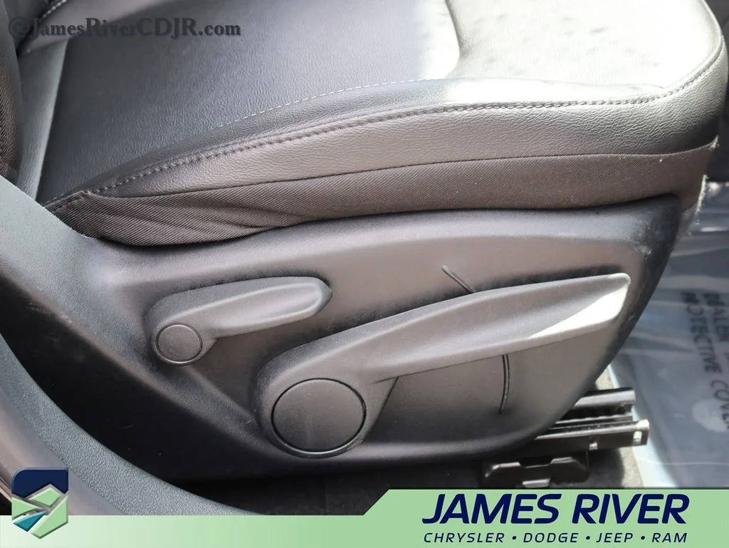 Used 2025 Black Jeep Limited image 10