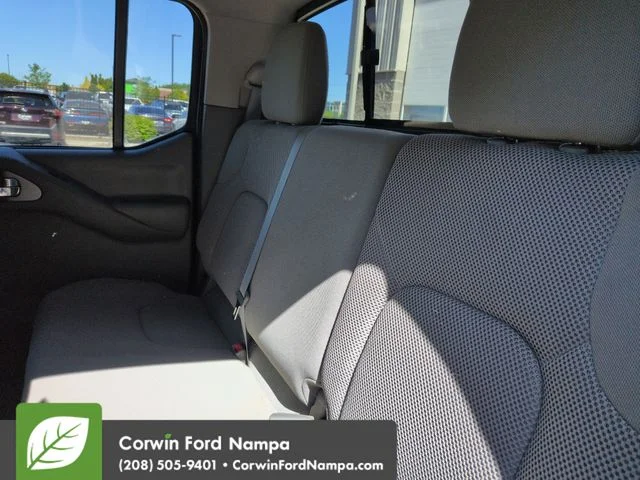 Used 2019 Cayenne Red Metallic Nissan  image 25