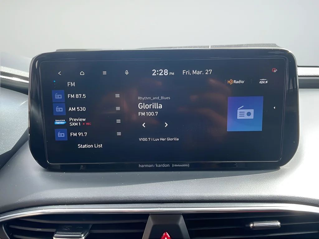 Used 2023 Silver Hyundai SEL image 27