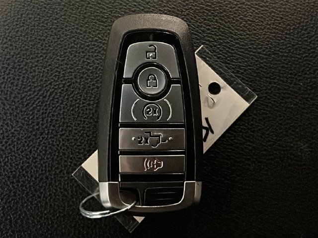 Used 2022 White Ford XLT image 27