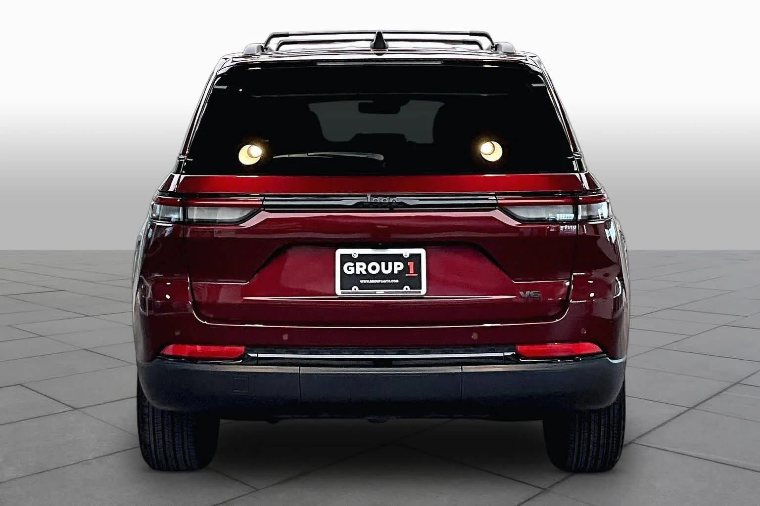 Used 2025 Velvet Red Pearlcoat Jeep Altitude image 5