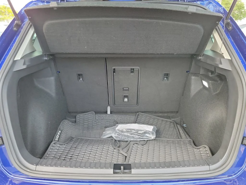 Used 2024  Volkswagen 1.5T S image 6