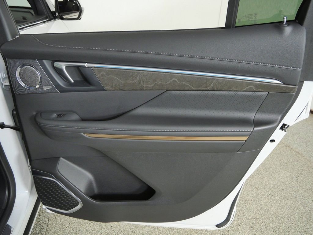 Used 2025 White Buick Avenir image 25
