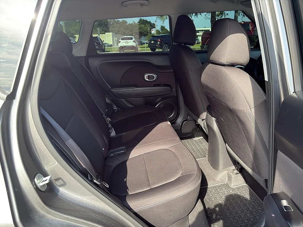 Used 2019 Titanium Gray Kia  image 16