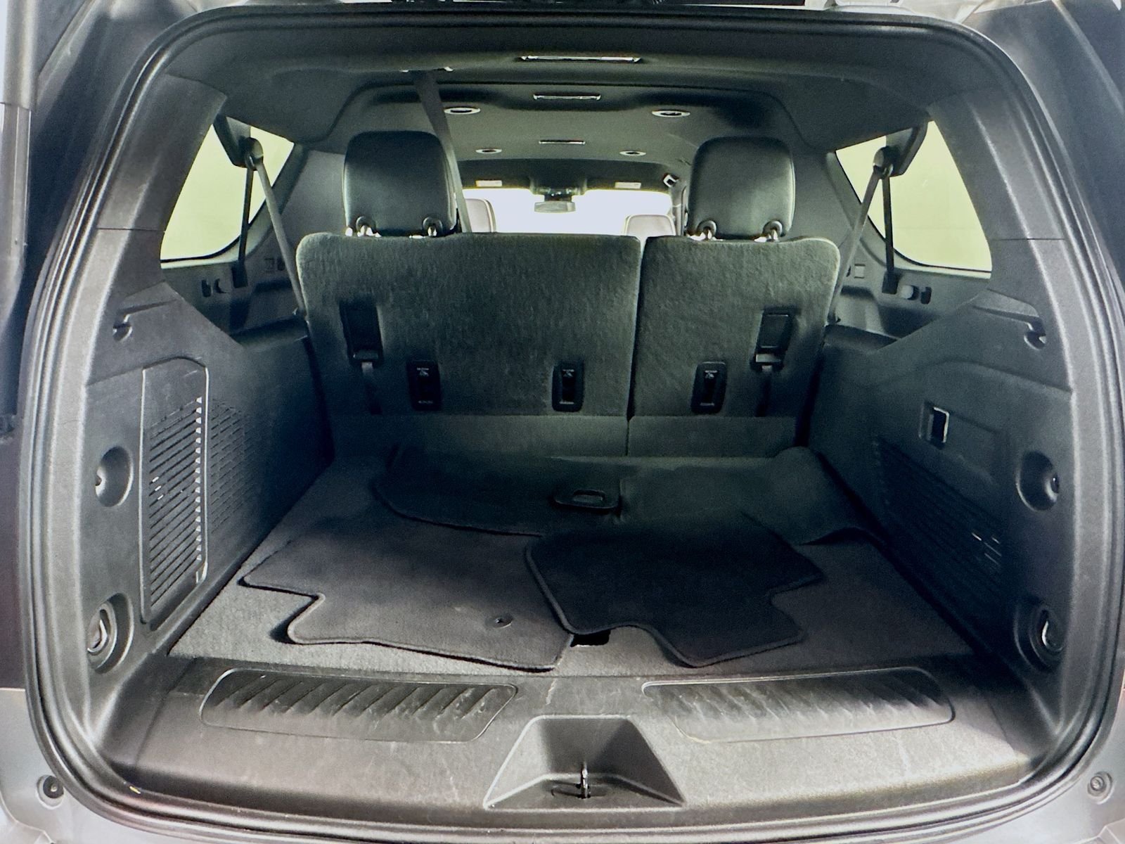 Used 2023 Sterling Metallic GMC SLT image 20