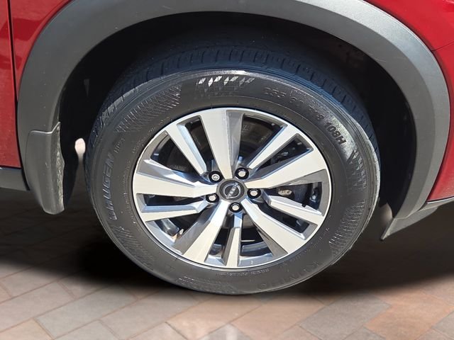 Used 2023 Scarlet Nissan SL image 27