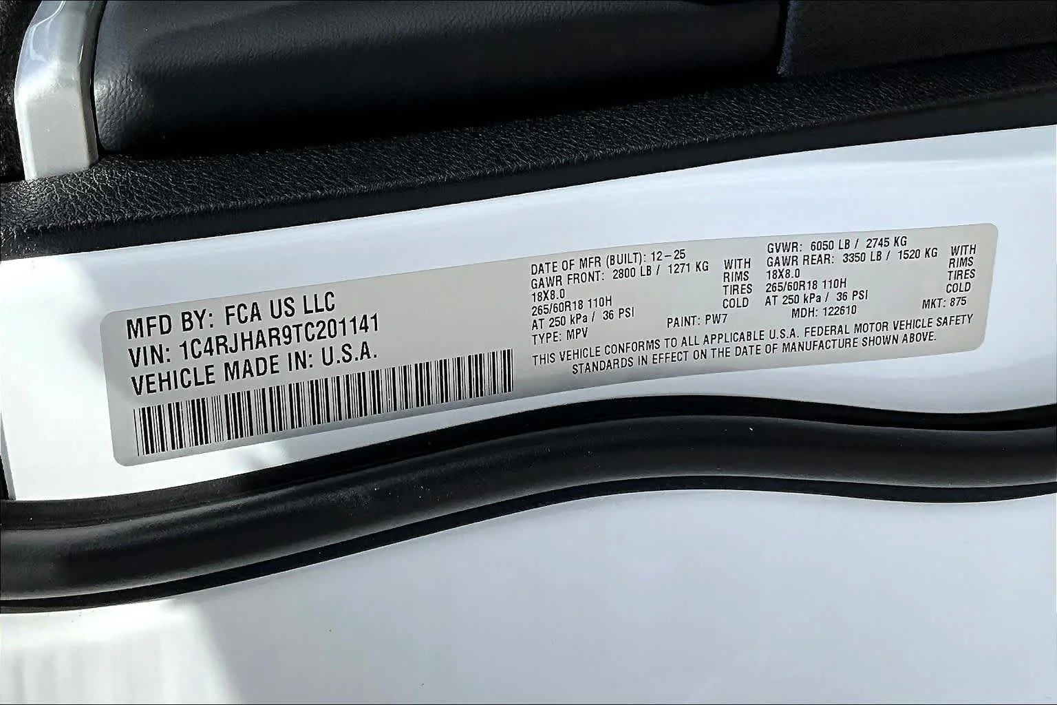 New 2026 Bright White Clear-Coat Exterior Paint Jeep Laredo Altitude image 21
