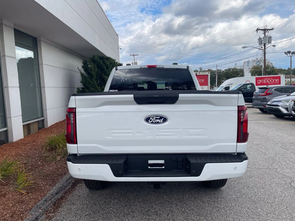 New 2026 OXFORD WHITE Ford STX image 8