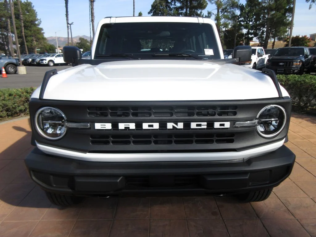 2025 Ford Bronco 4-Door Base - Photo 8