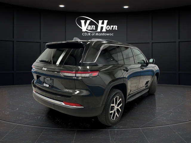 Used 2025 Pearlcoat Jeep Limited image 5
