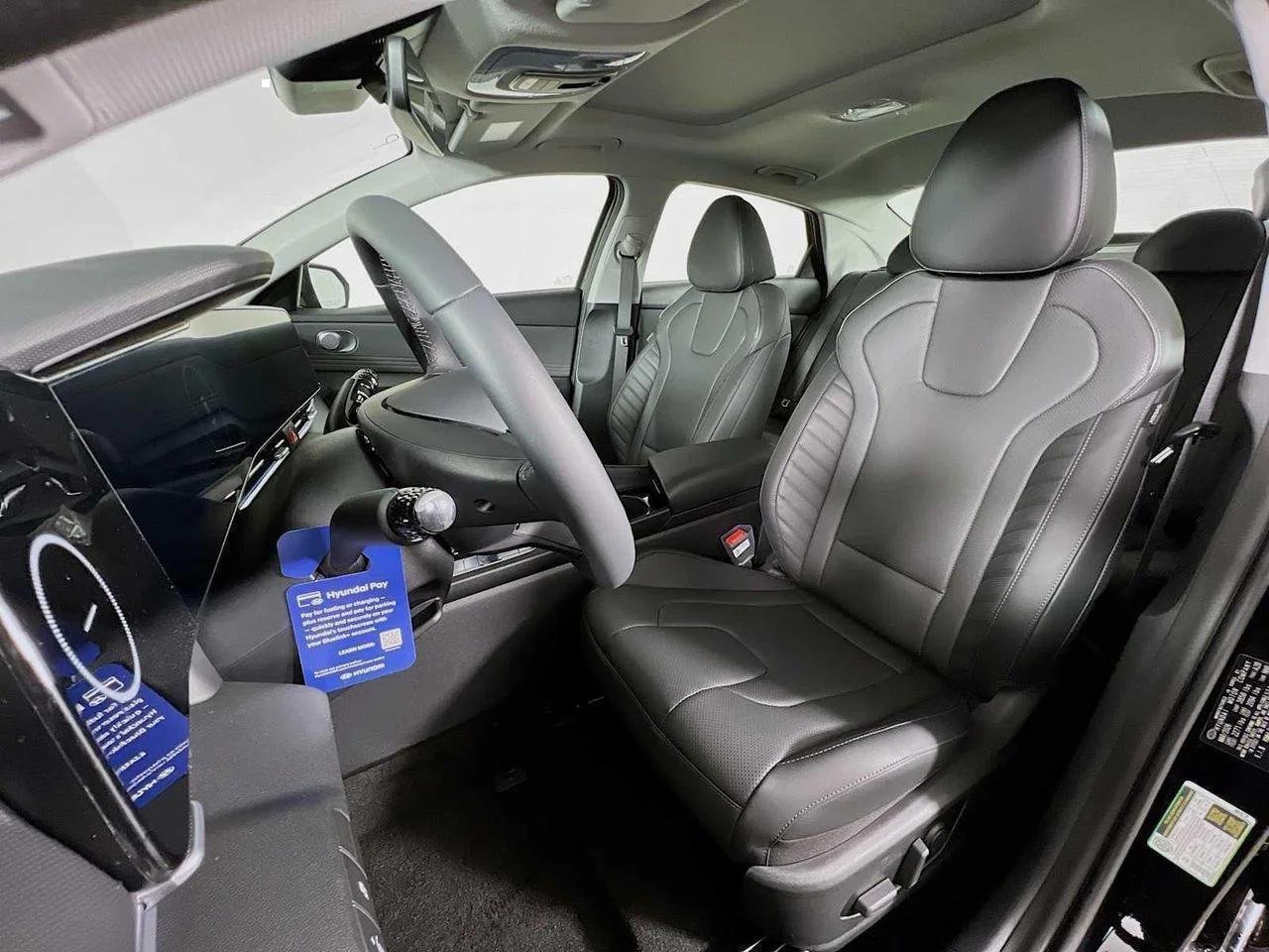 2026 Hyundai Elantra — photo 14