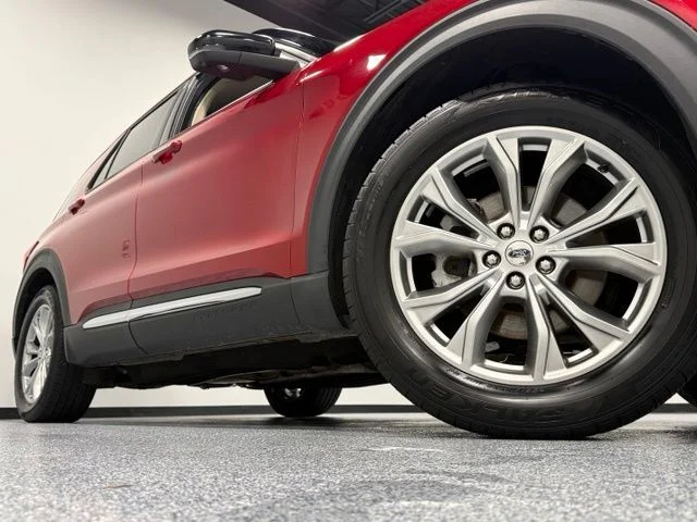 Used 2020 Red Ford Limited image 2