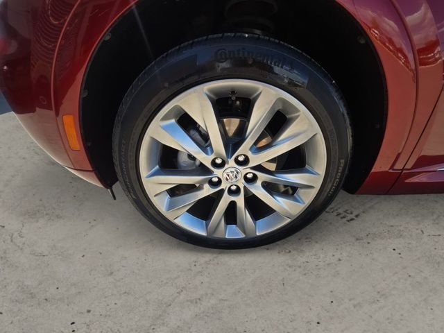 Used 2023  Buick Avenir image 14