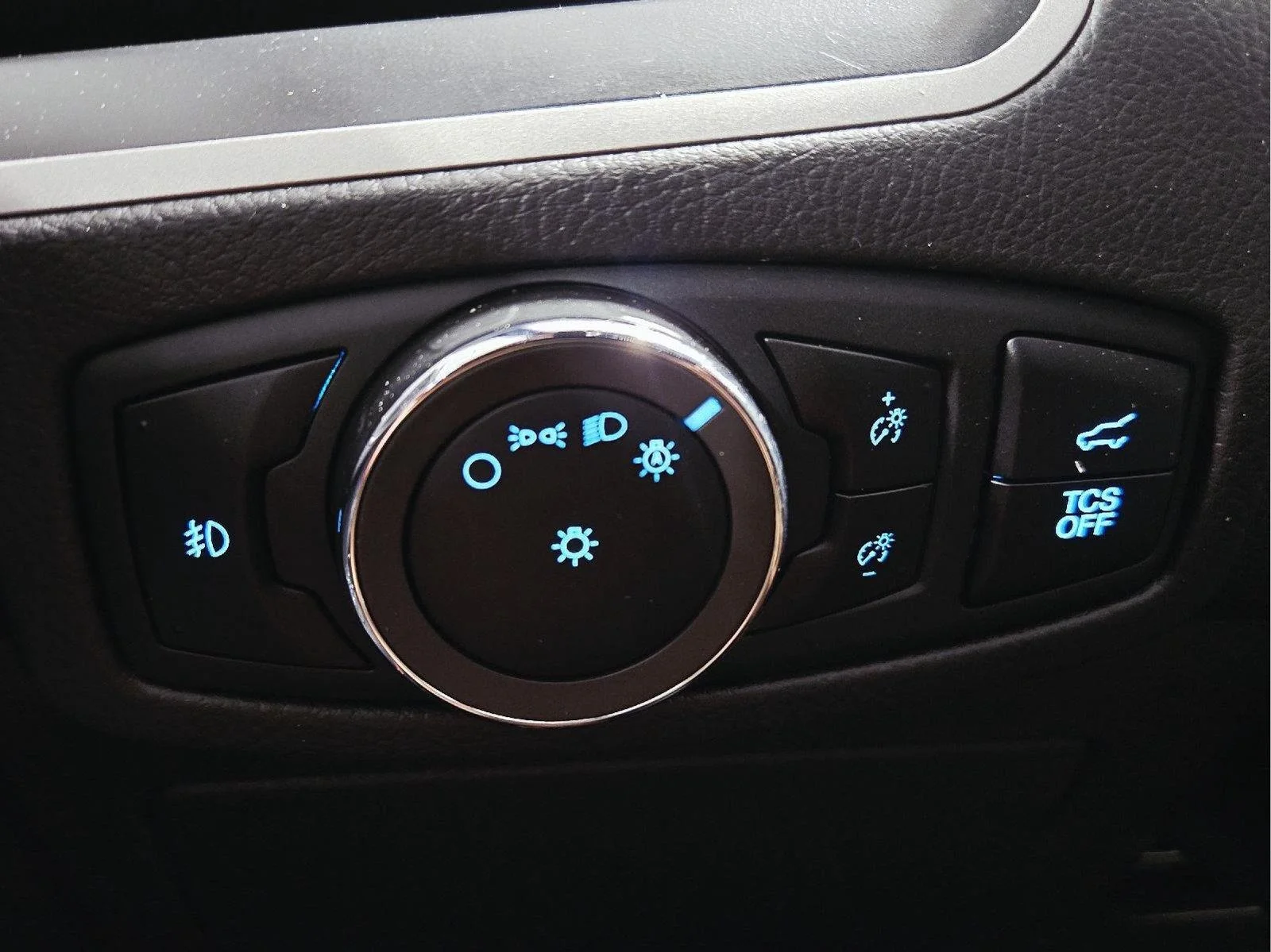 Used 2024 Atlas Blue Ford ST-Line image 14