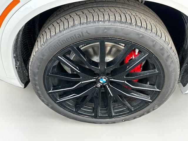 New 2026 White BMW sDrive40i image 24
