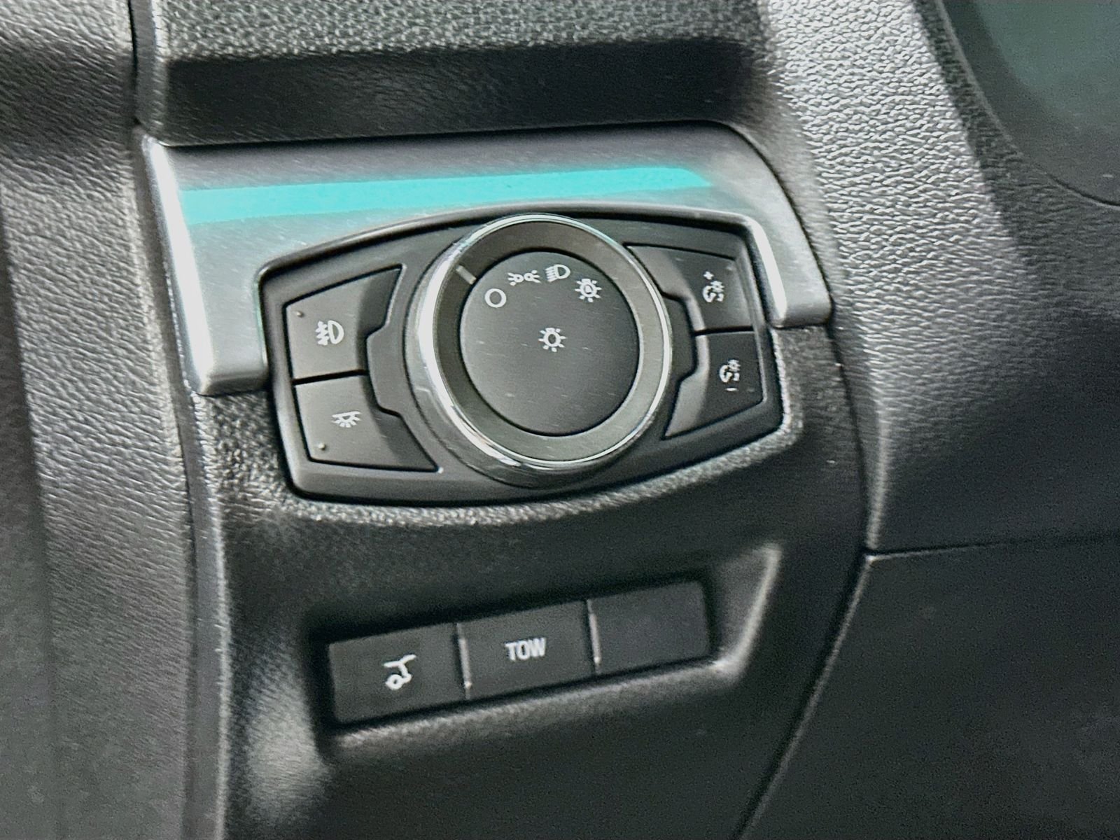 Used 2017 Quartz Metallic Ford Sport image 11