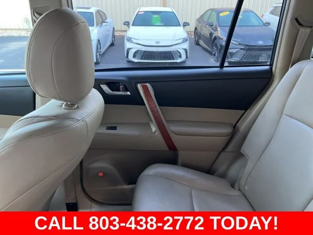 Used 2010 White Toyota Limited image 14