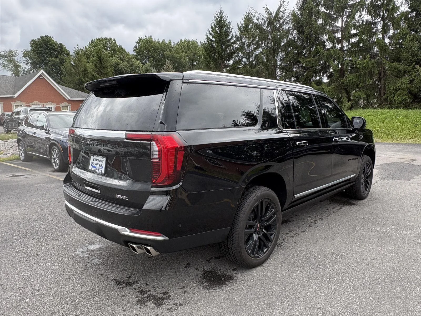 Used 2026 Onyx Black GMC Denali image 7