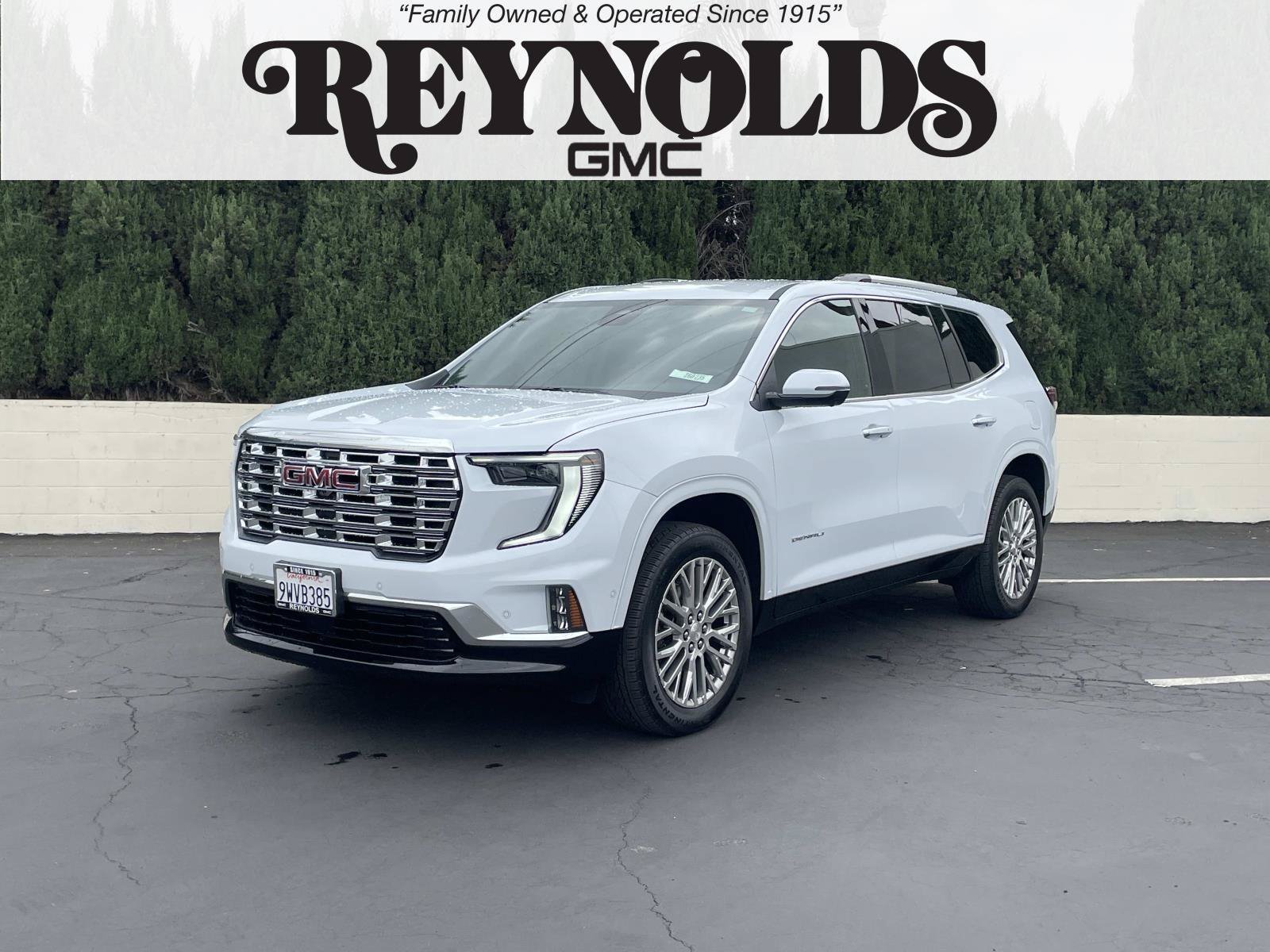 2026 GMC Acadia Denali FWD's photo